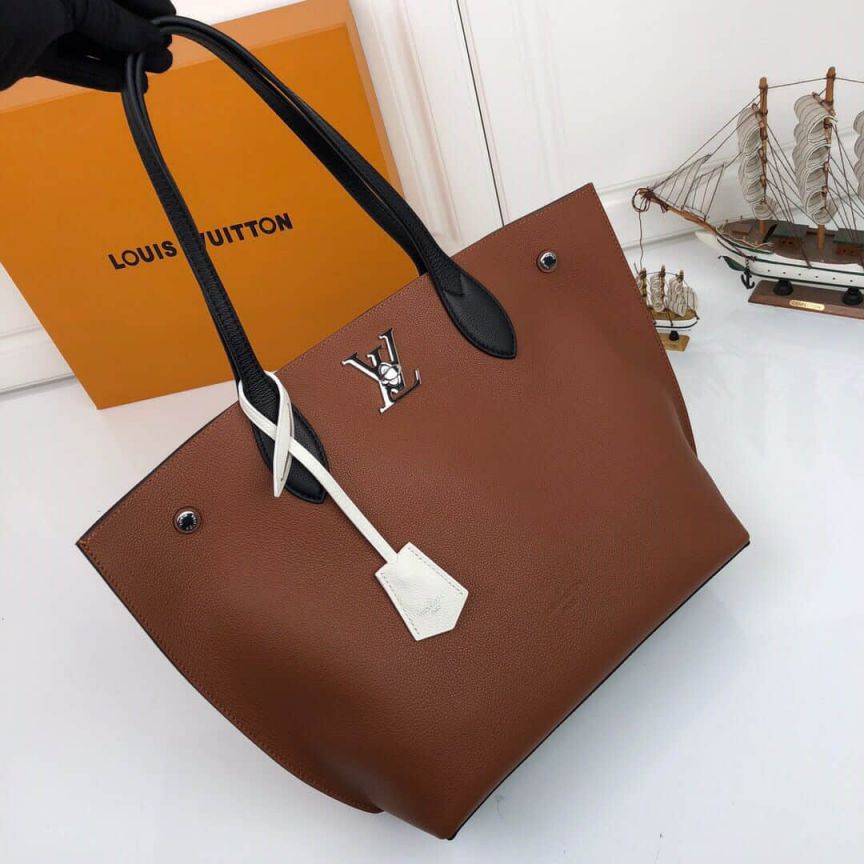 LV Shopping Bags LOCKME M52409