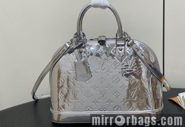 LV Replica Bags Alma M40301 32x24x15cm