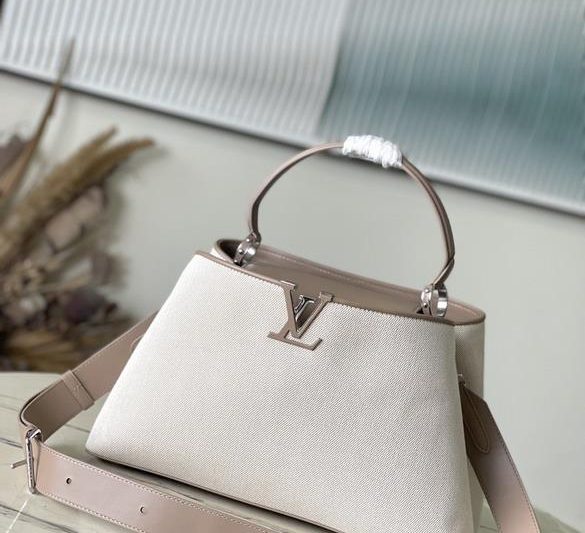 LV Replica Bags Hat M24619 38x23x16cm