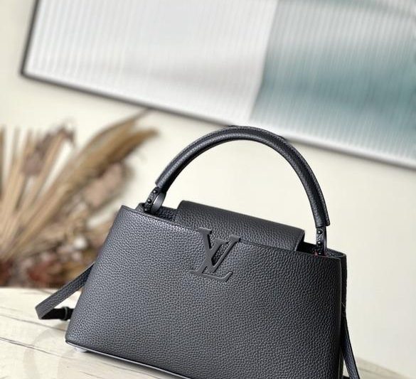 LV Replica Bags Hatucines M23947 33x19x9cm