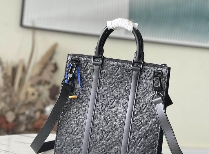 LV Replica Bags Sac Plat M59960 26×28.5x6cm