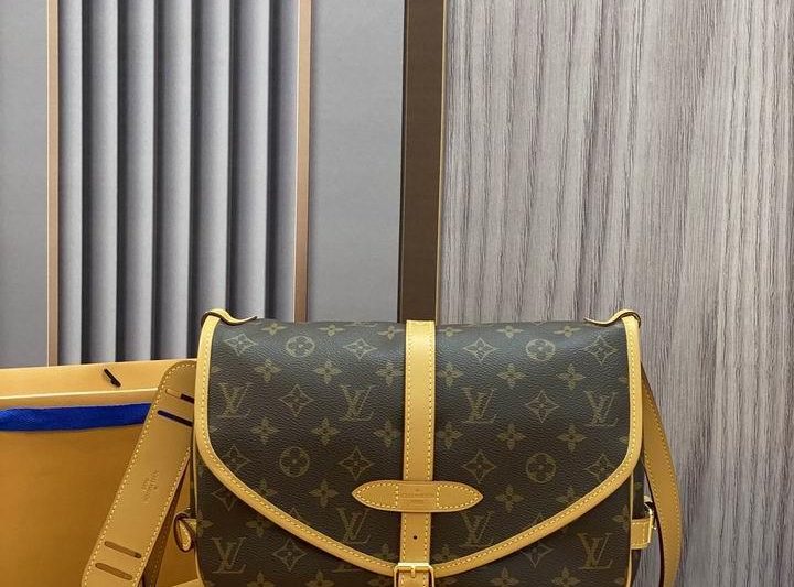 LV Replica Bags Saumur M42256 M28x11x20cm