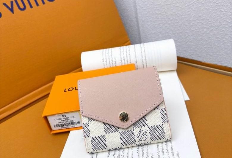 LV Replica Bags M62933  5