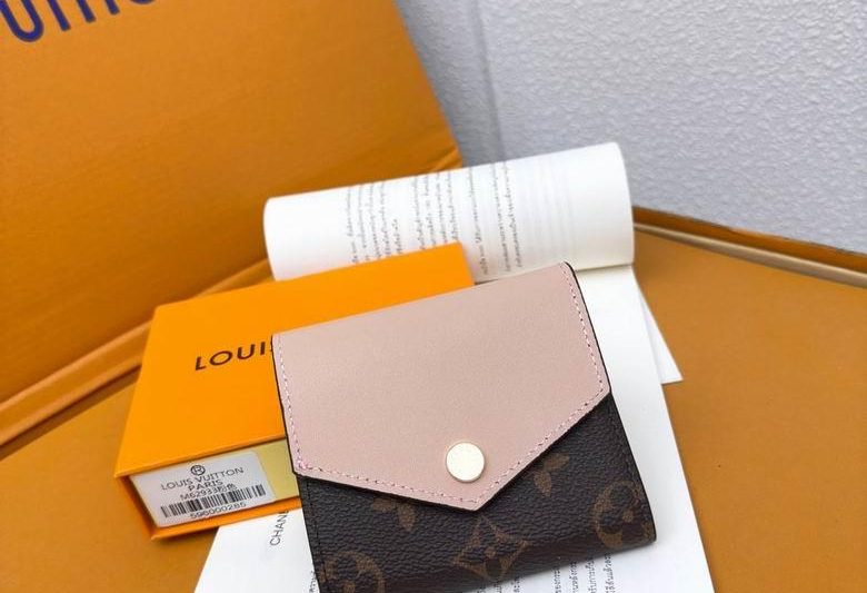 LV Replica Bags M62933  4