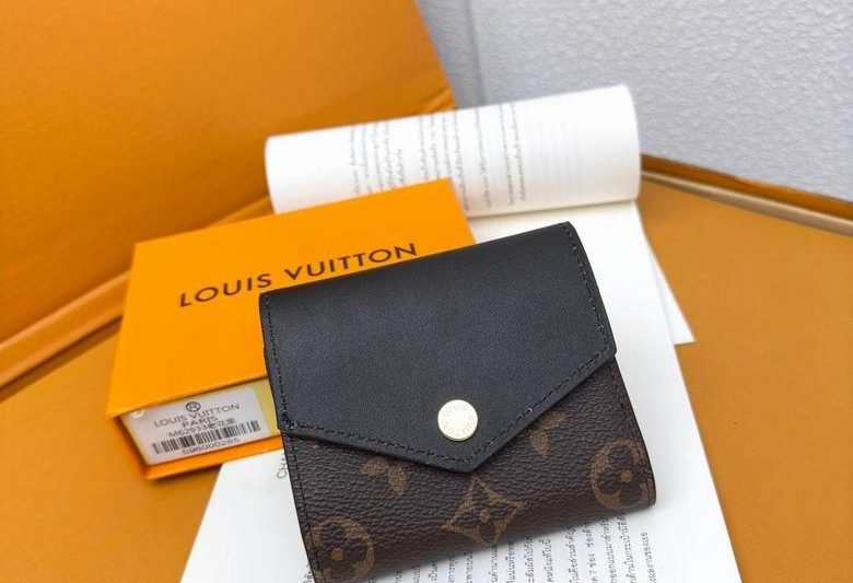 LV Replica Bags M62933  2