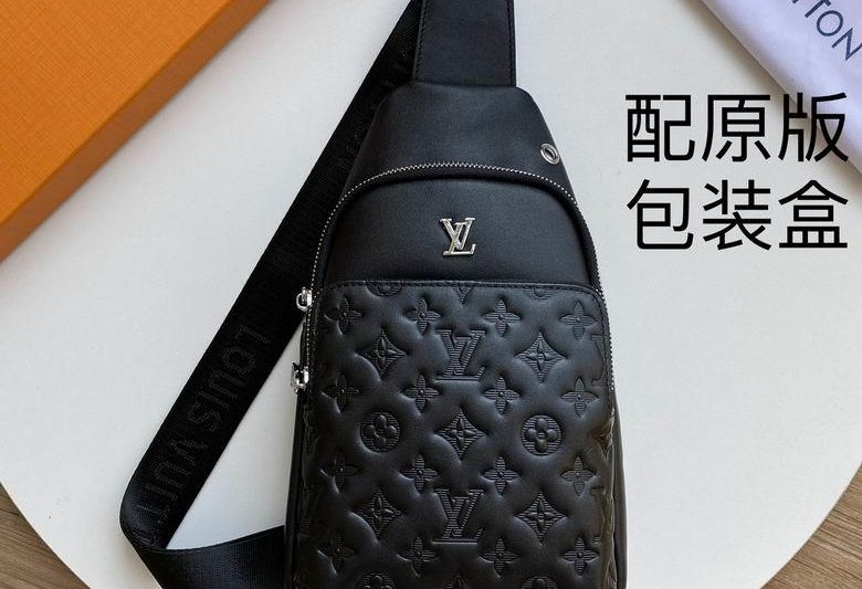 LV Replica Bags 1025 30X17X5cm