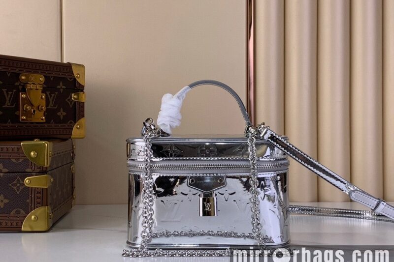 Replica LV Bags Vanity M26097 11.5×6.5x19cm gf